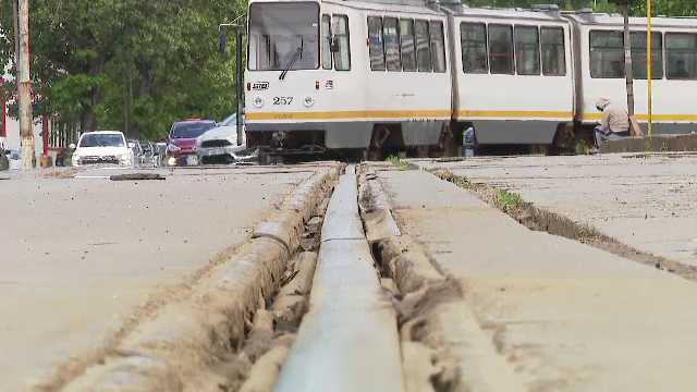 Cum pot tramvaiele să pună în pericol clădirile din cauza șinelor vechi. Vibrațiile sunt similare unor cutremure