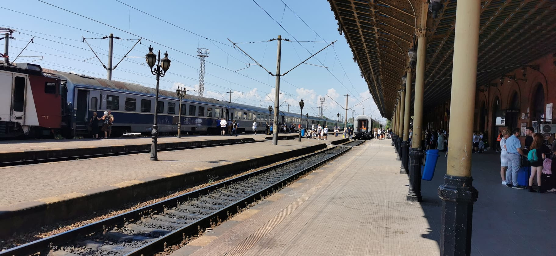Incident bizar în gara din Suceava. Un tren a plecat singur „la plimbare”, fără a avea un conductor la bord