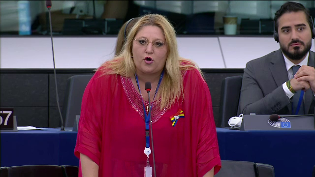 Diana Șoșoacă: „Mi-a anulat candidatura la preşedinţia României pentru că am luptat împotriva botniţei din pandemie”