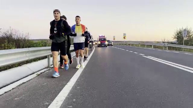 Ultra-maraton caritabil în Iași. Pompierii au alergat 62 km pentru o tânără bolnavă de cancer