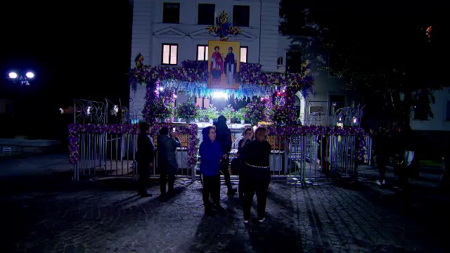 Pelerinajul la Sfânta Parascheva, ziua a doua. Peste 25.000 de credincioși au ajuns la racla cu moaștele cuvioasei