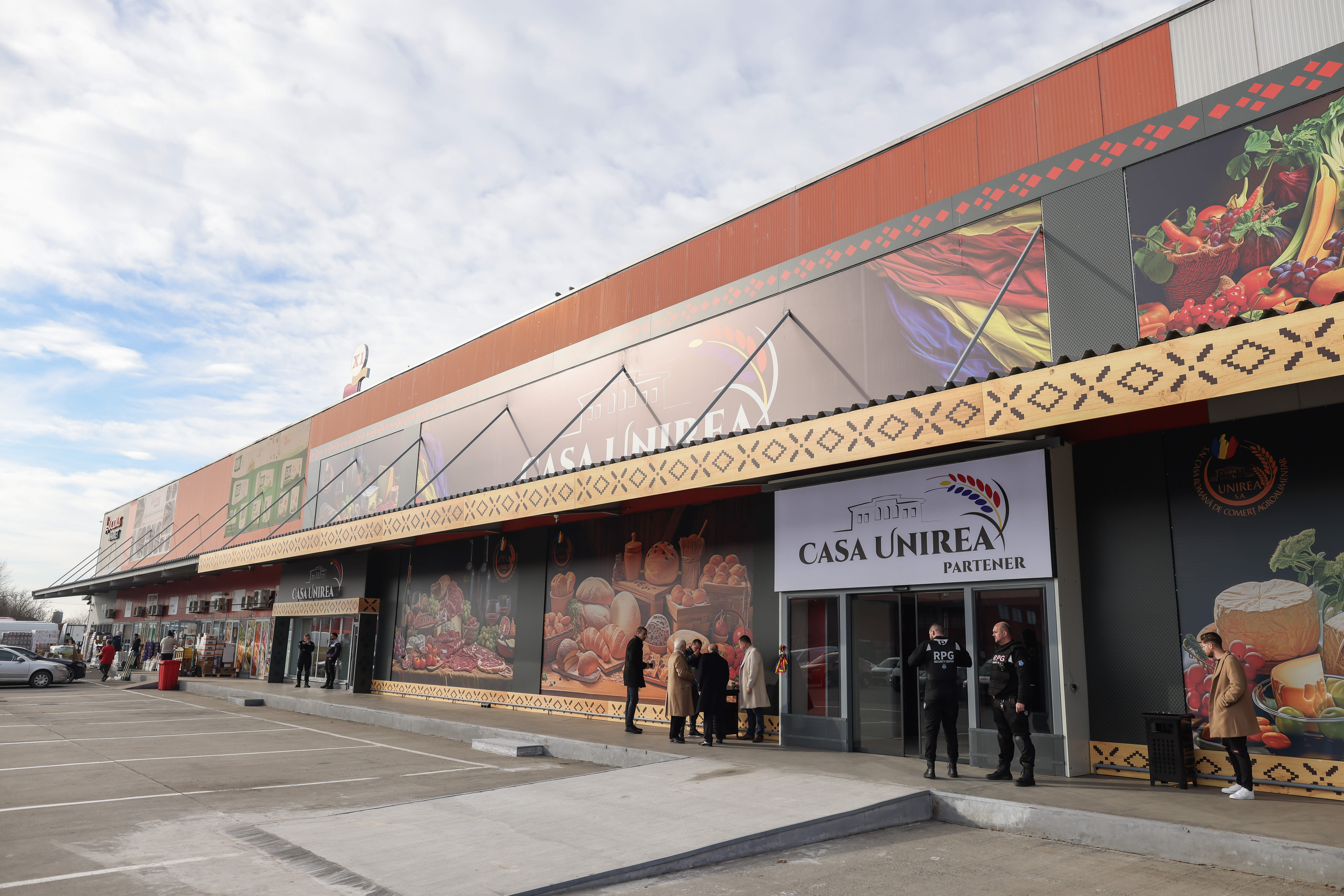 Ce a ajuns să vândă Casa de Comerț Unirea în loc de legume, fructe sau lactate. Surpriză pentru procurorii DNA la percheziții