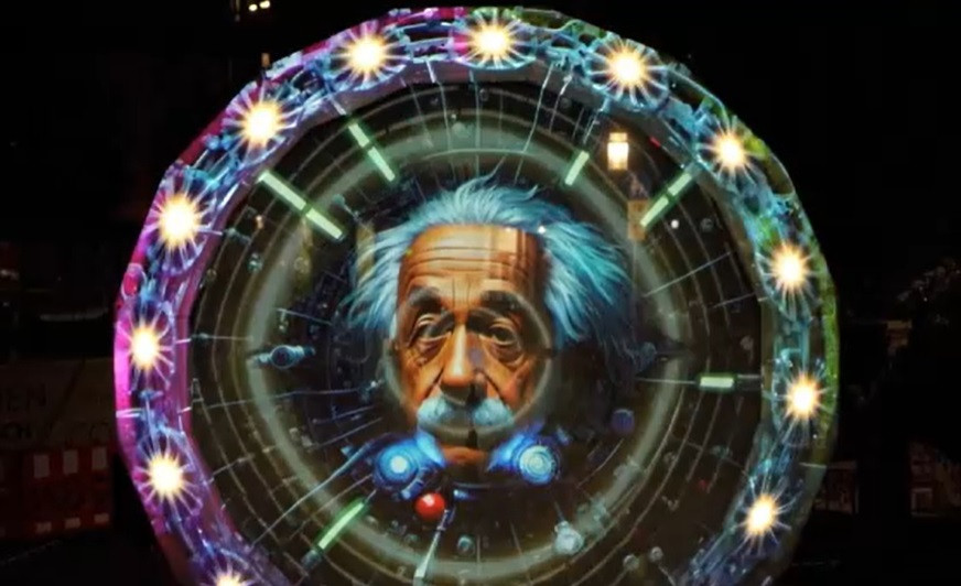 Un festival din Germania, în care operele de artă sunt învăluite în culoare, a atras peste jumătate de milion de vizitatori