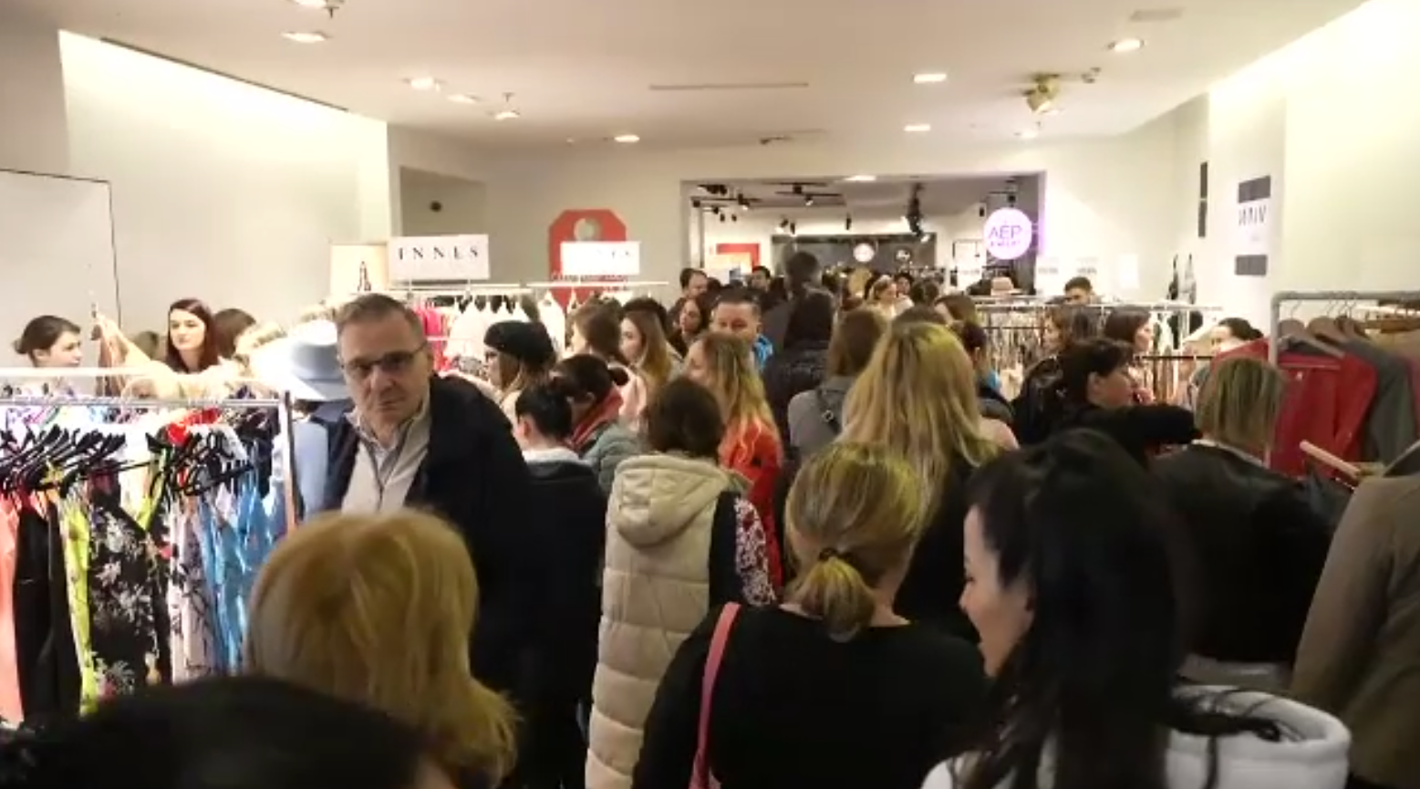 Cel mai așteptat eveniment de fashion al toamnei, ”Half is free”. Intrarea este liberă