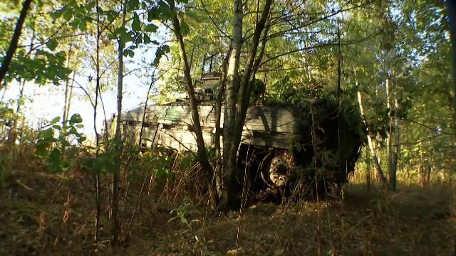 Ucrainenii cuceresc Rusia pe o parte, rușii o eliberează pe altă parte. Blindatele primite de la nemți fac diferența