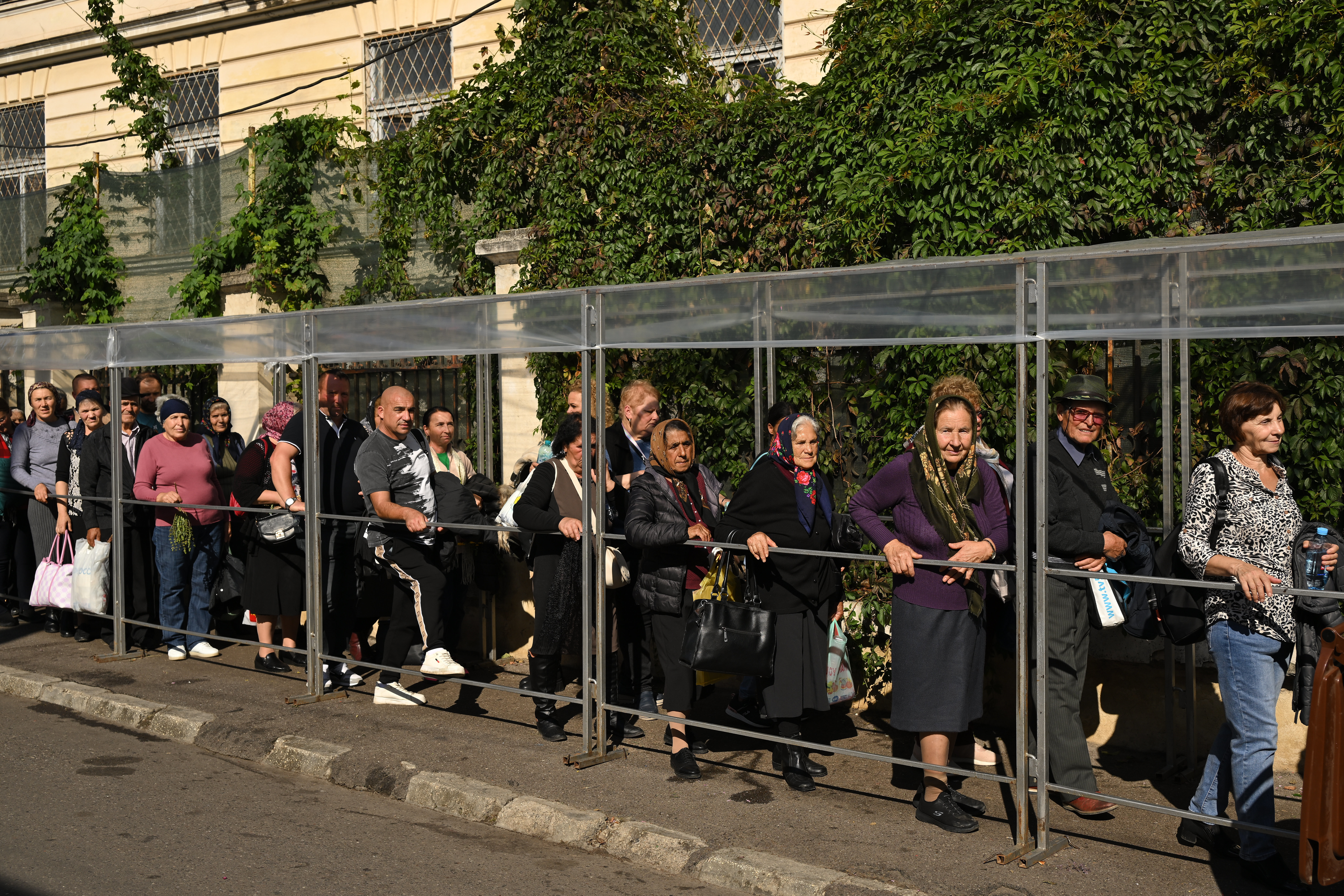 moaste, Parascheva, pelerini