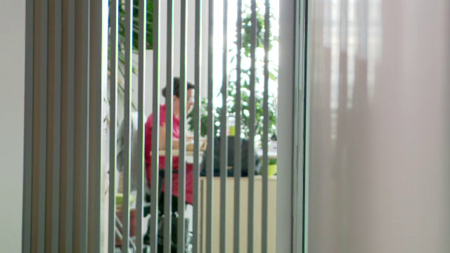 Românii abia mai fac față stresului de la locul de muncă: ”Totul pornește de la manageri”. Ce poate fi făcut