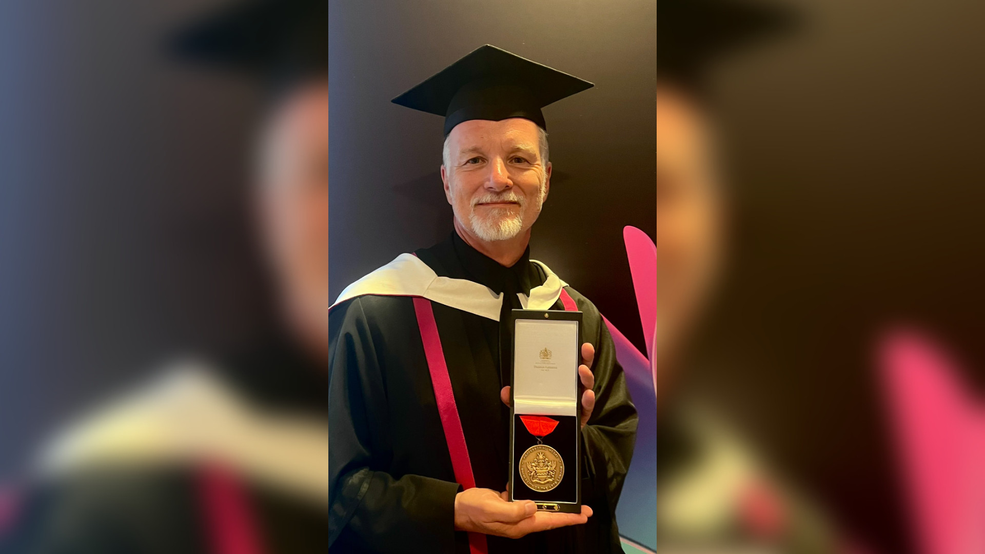 Crimă îngrozitoare în SUA. Un celebru fotograf de război, găsit mort pe un traseu montan. Fiul său, principalul suspect