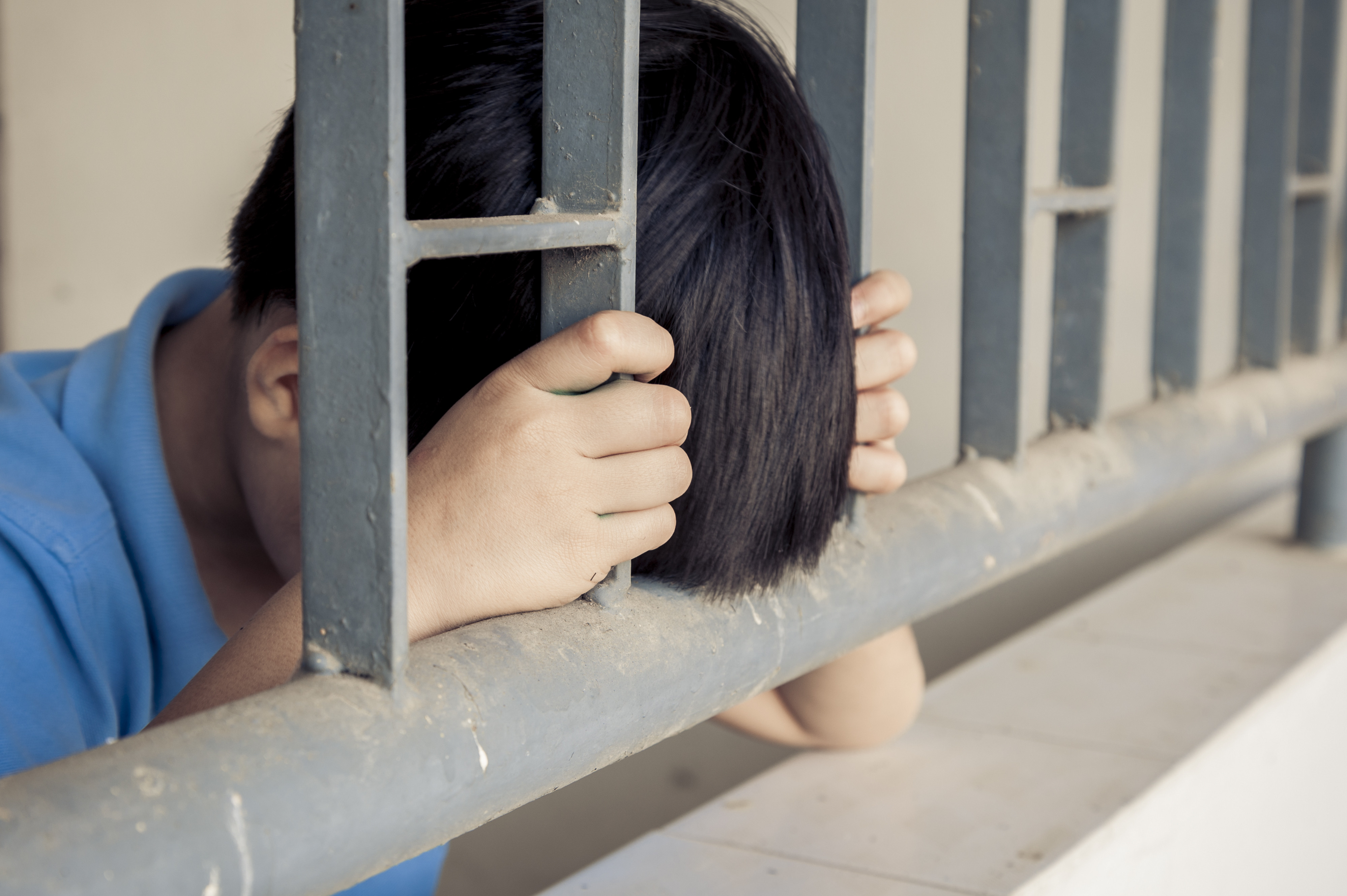 Țara în care copiii cu vârste de până la 10 ani pot ajunge în închisoare. Cum explică autoritățile măsura