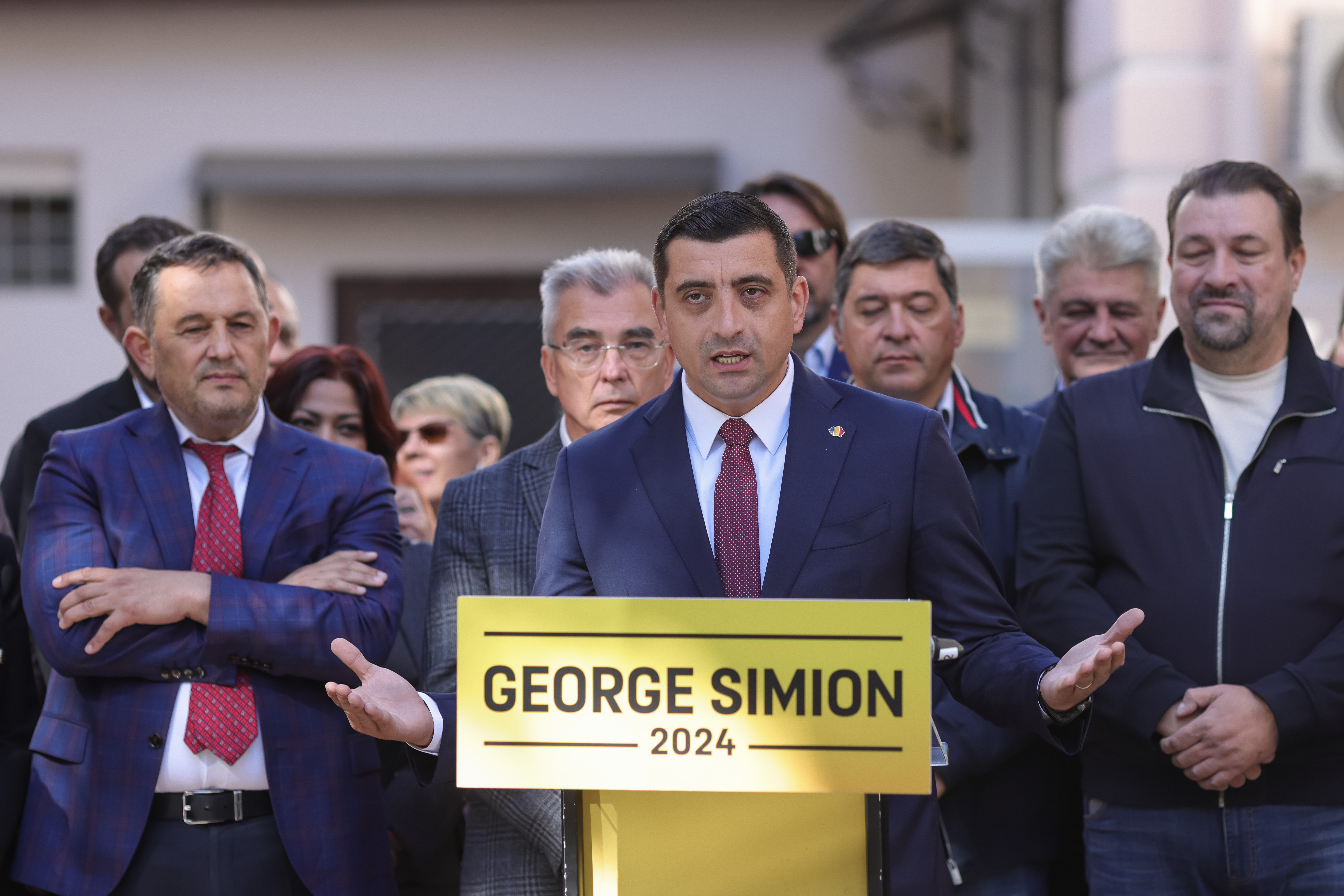 George Simion și Gigi Becali deschid lista AUR de la București pentru Camera Deputaților. Alături de ei, și fiica lui Vadim