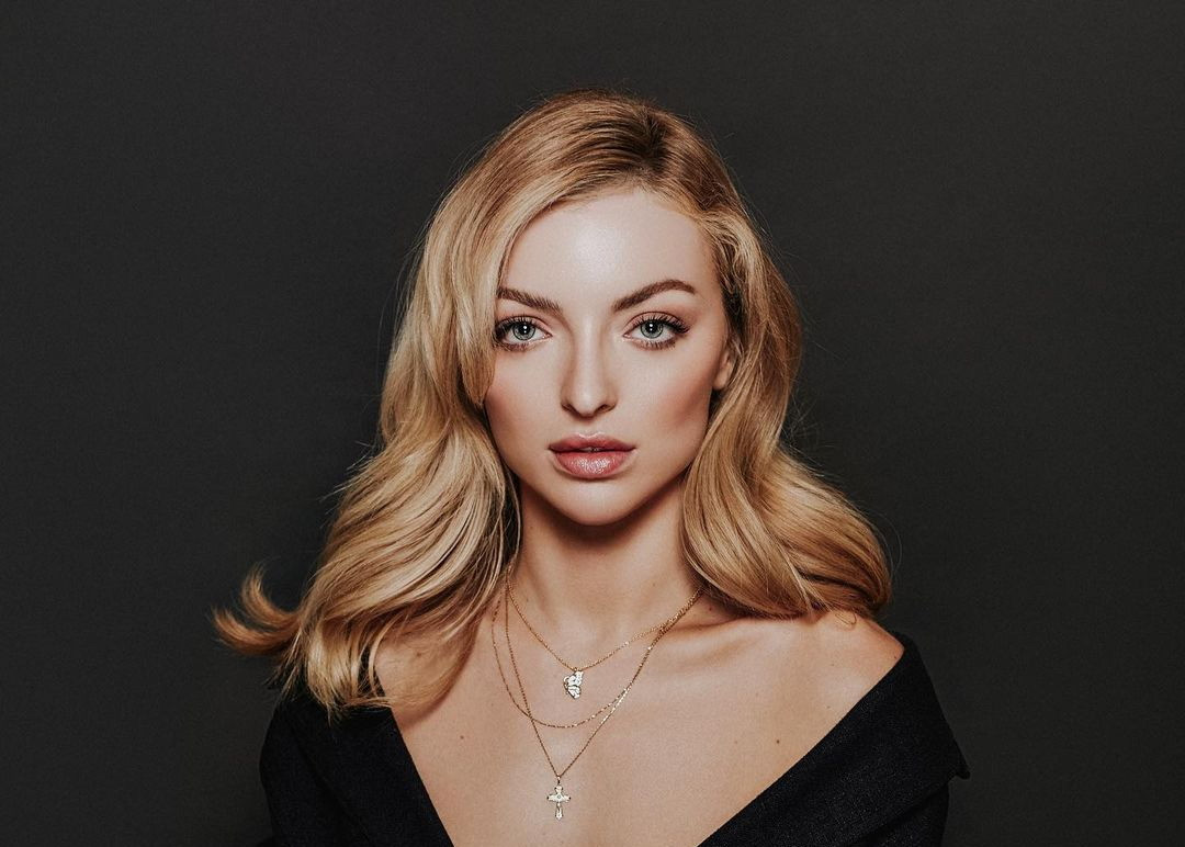 Fiica legendarului cineast Clint Eastwood a fost arestată şi acuzată de „violenţă domestică”