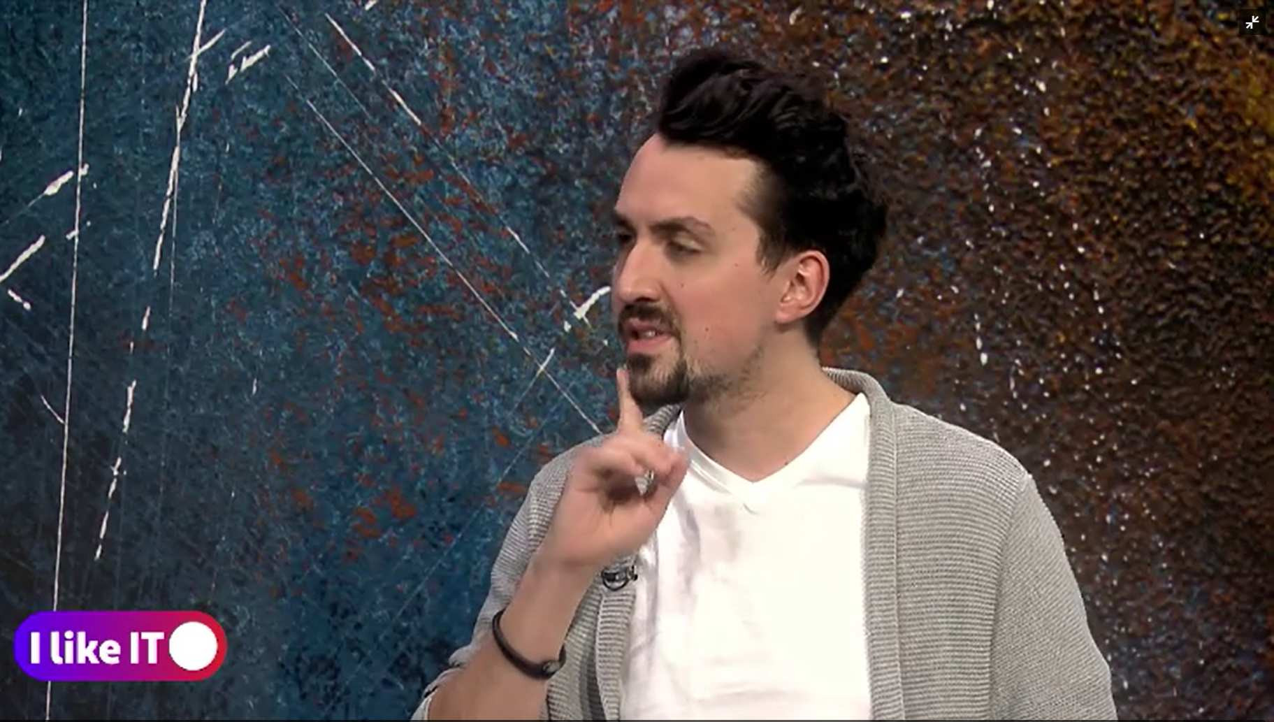 Daniel Rădulescu, "omul de oțel", unul dintre puținii artiști care modelează metalul cu tehnologii gândite de el