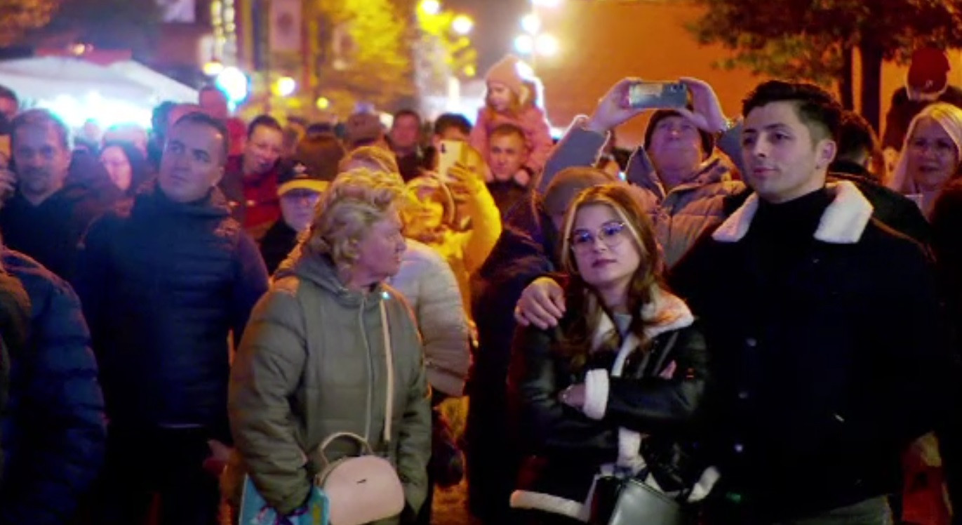 Mii de oameni s-au bucurat de spectacole dedicate zilelor orașului Iași. Dansul dronelor, printre momentele de vârf