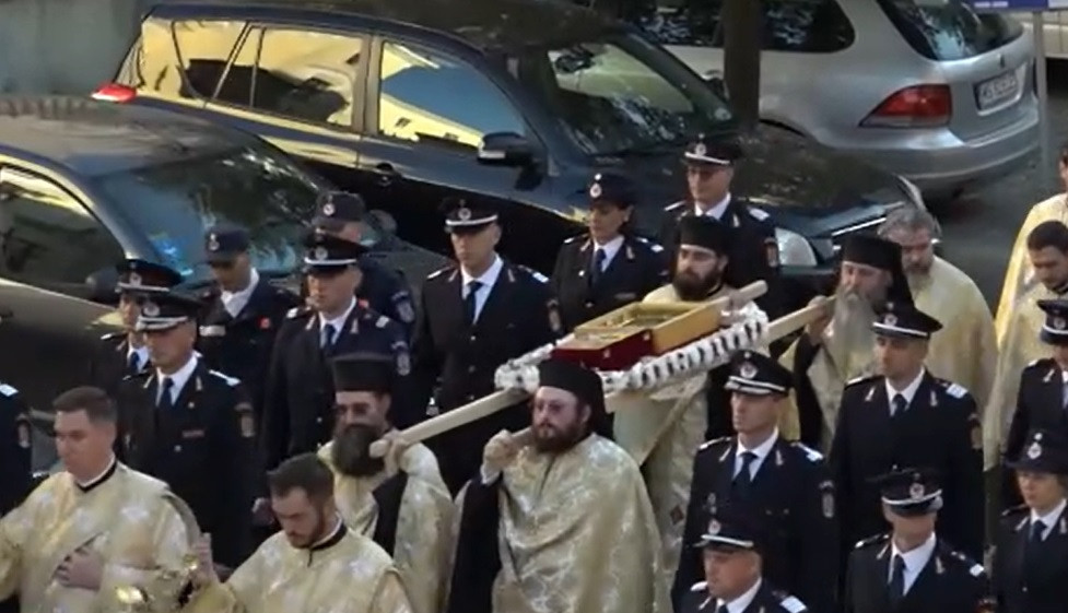 Sute de credincioși s-au adunat la racla cu moaștele Sfântului Ierarh Iosif cel Nou. Darul cu care a fost învrednicit