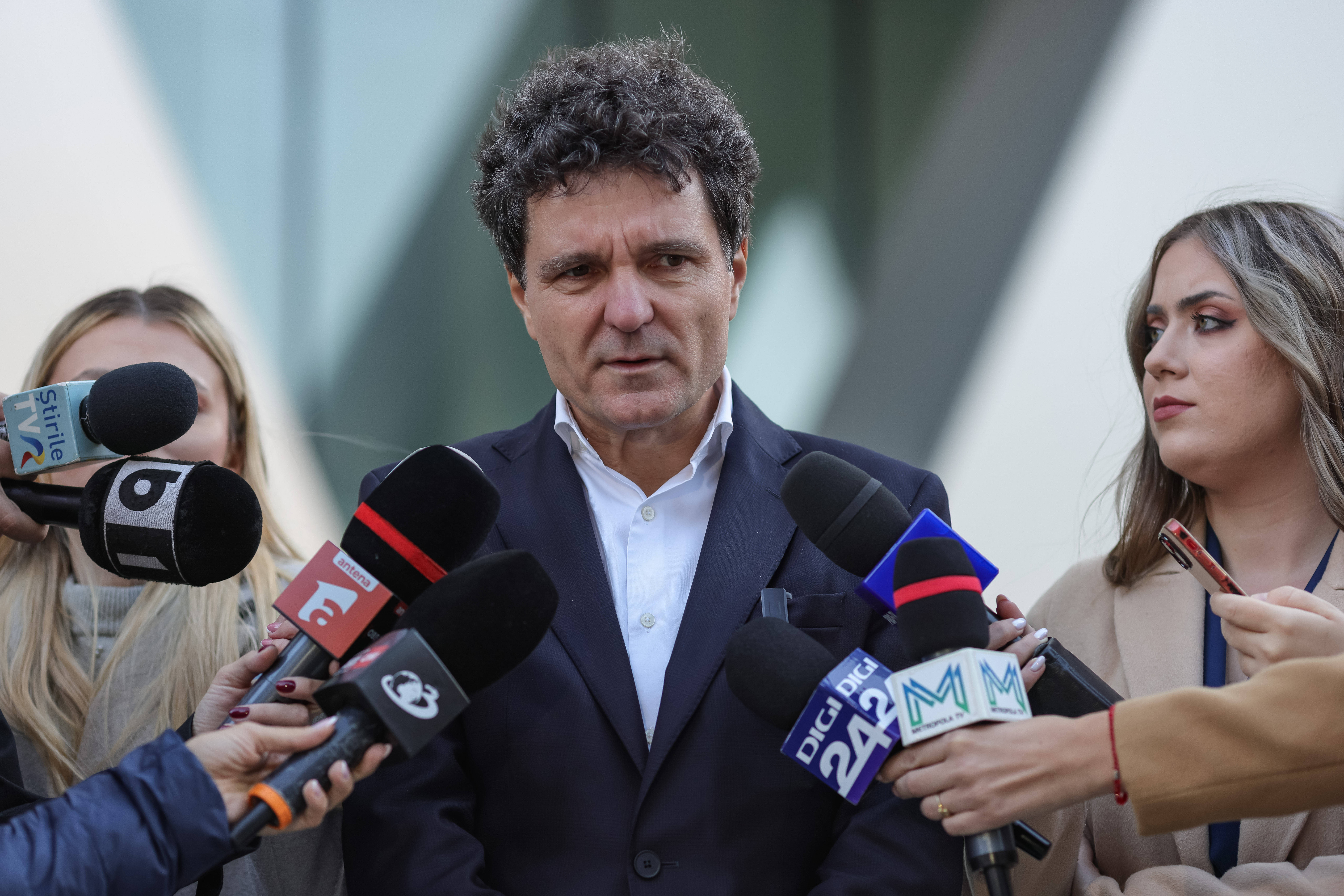 Politolog, despre candidatura lui Nicușor Dan: „La acest moment, românii sunt înclinaţi spre un independent”