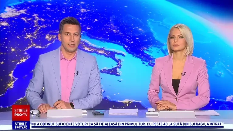 Intervenție contracronometru a pompierilor în Ploiești. Flăcările au distrus un garaj și amenințau mai multe case din jur