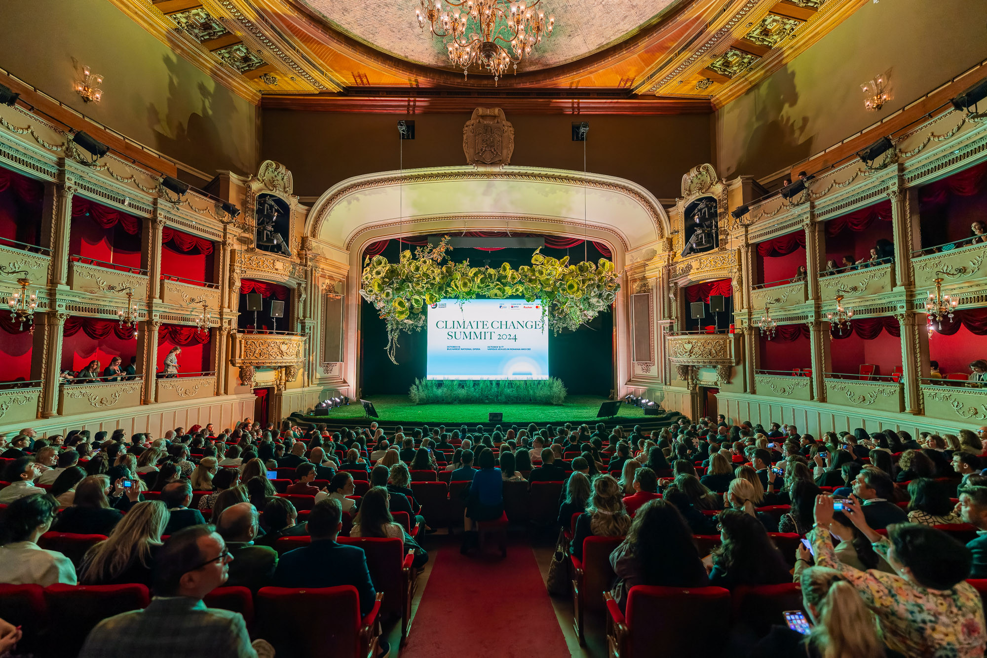 1,3 milioane de vizualizări online și peste 1.500 de participanți offline în primele două zile de Climate Change Summit