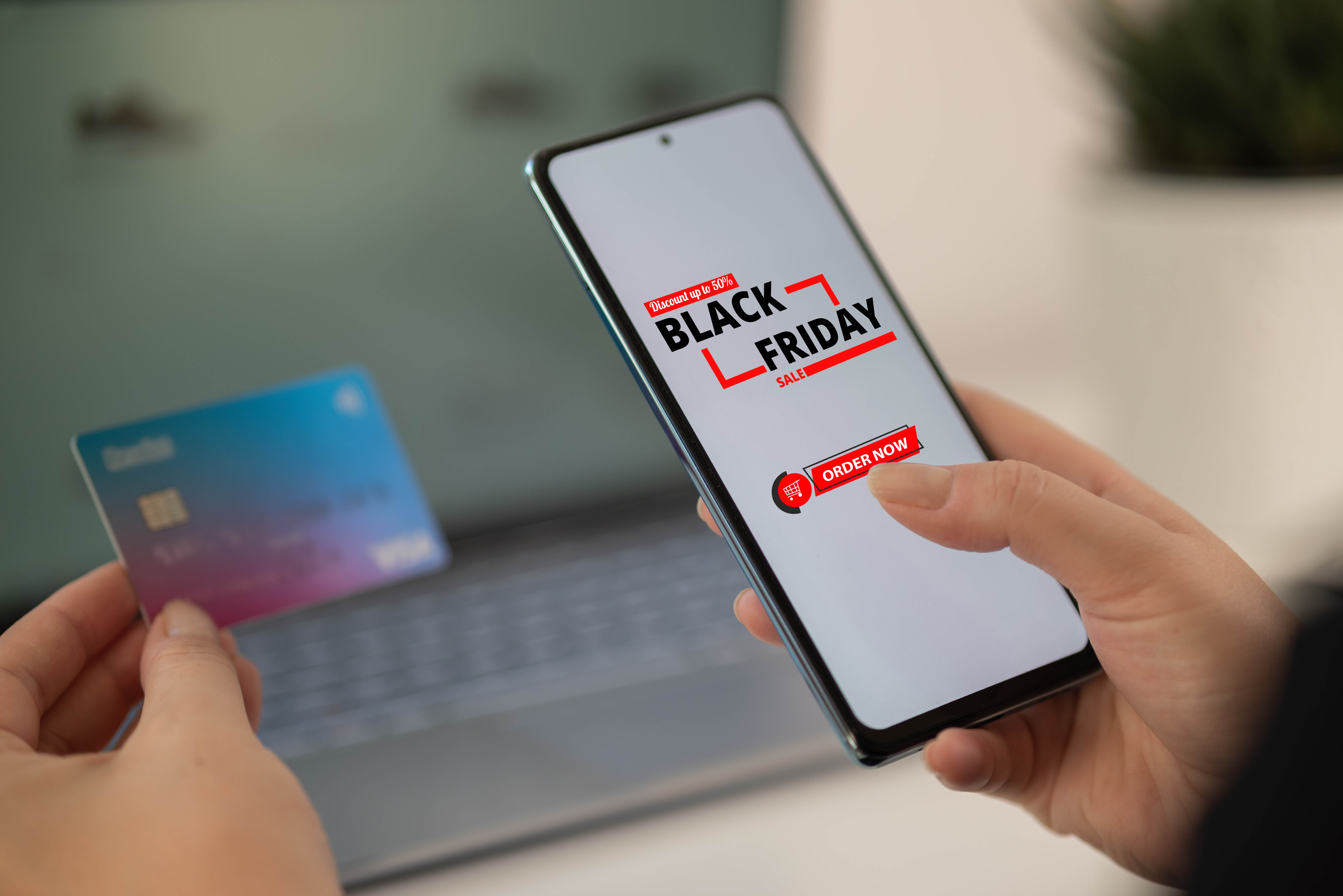 Cum să eviți capcanele online în timpul Black Friday 2024. Sfaturi utile pentru a nu te lăsa păcălit de reducerile false