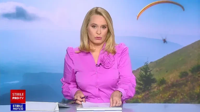 Video. Momentul în care pilotul de parapantă a căzut și a murit, în timp ce zbura cu o turistă, lângă Brașov