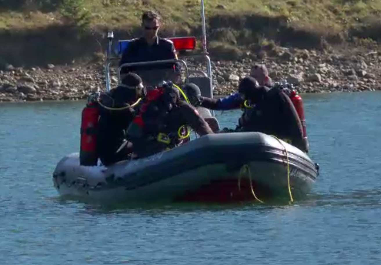 Scafandrii de la mare se antrenează la munte, pe lacul Colibița. Care e rolul pregătirii