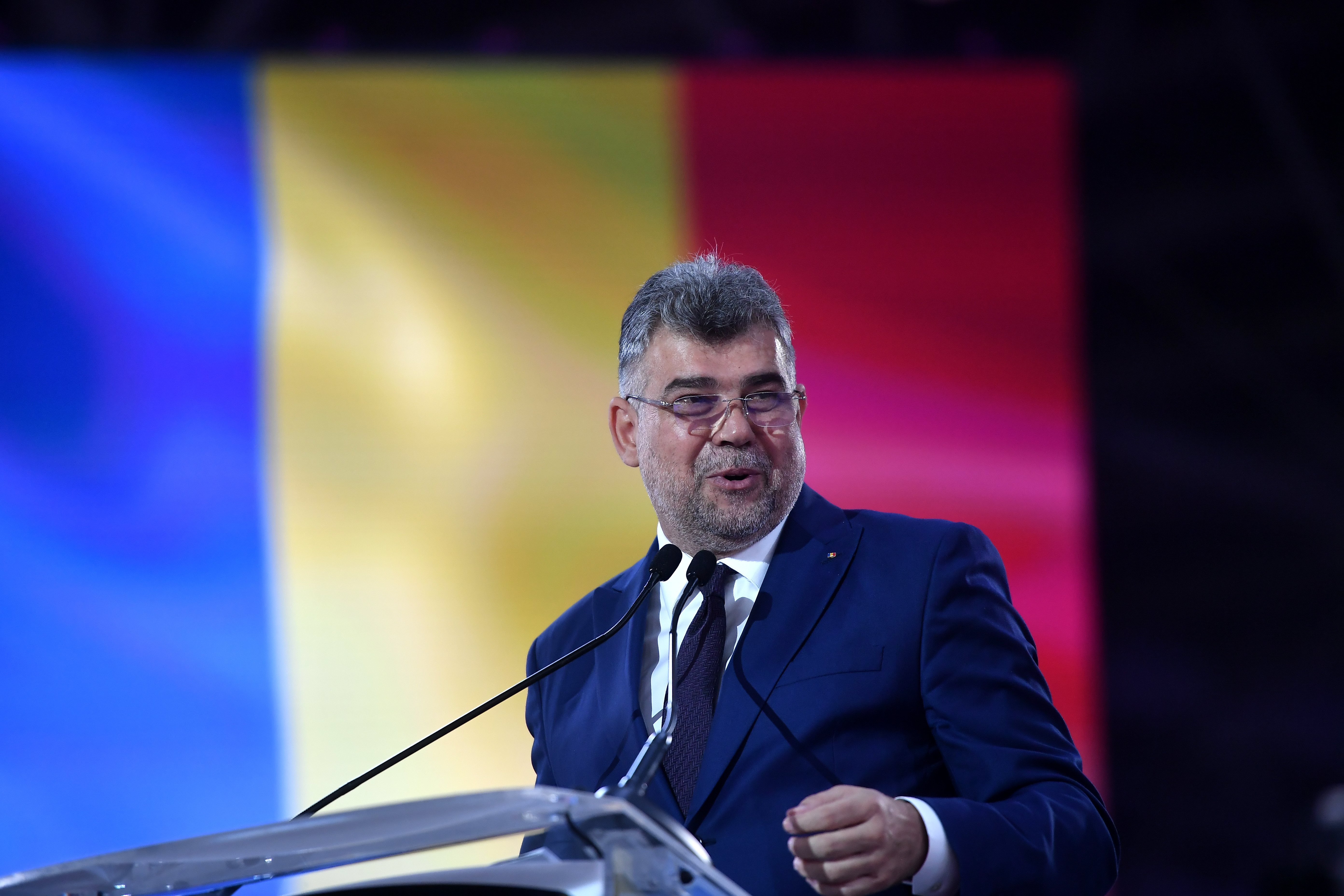 Marcel Ciolacu, pentru fanii lui Georgescu: ”Dacă mâine pică netul în România, se termină și cu suveranismul vostru”