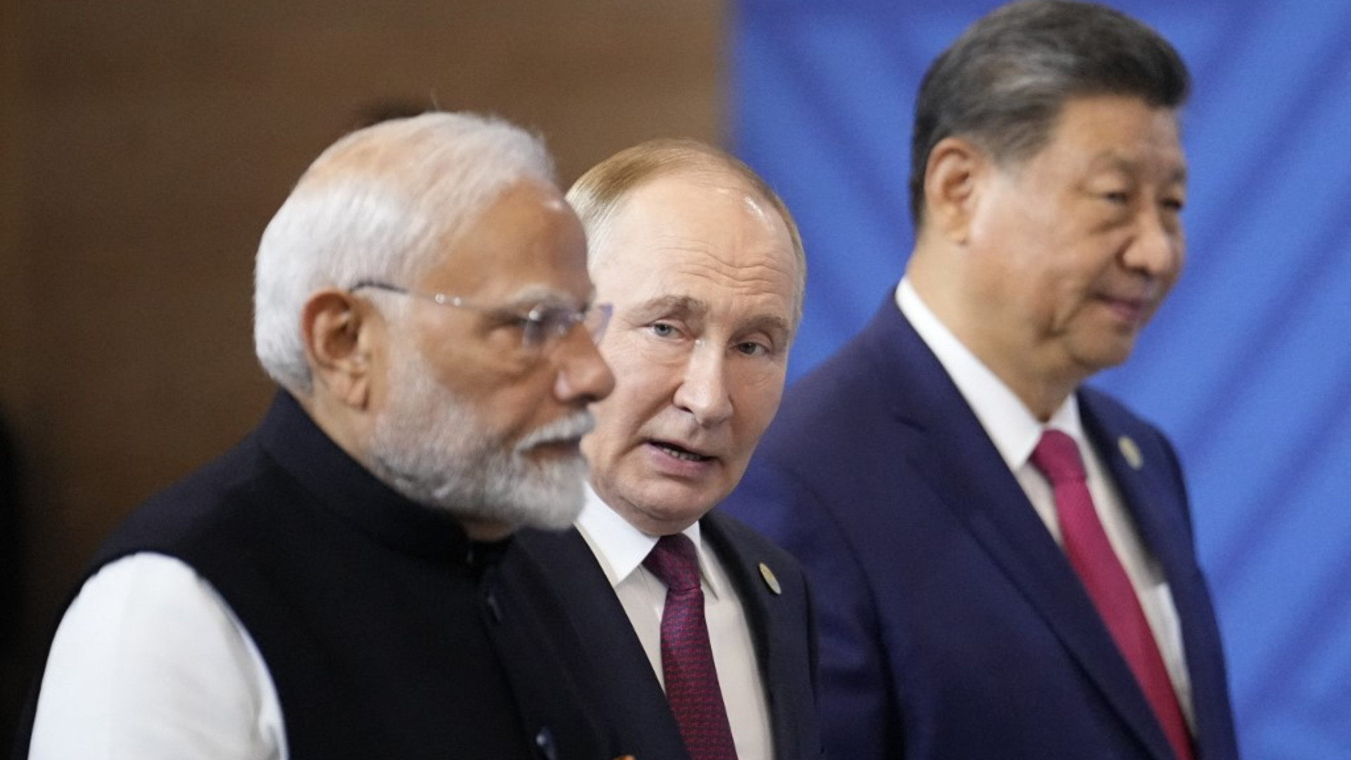 Unii dintre membrii BRICS joacă la două capete la summitul lui Putin. Ce „pescuiesc” aliații Rusiei pe seama organizației