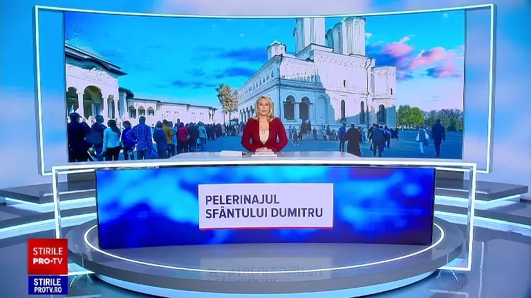 Procesiune impresionantă pe Dealul Mitropoliei din București. Aproape 1.000 de preoți au purtat moaștele Sfântului Dumitru