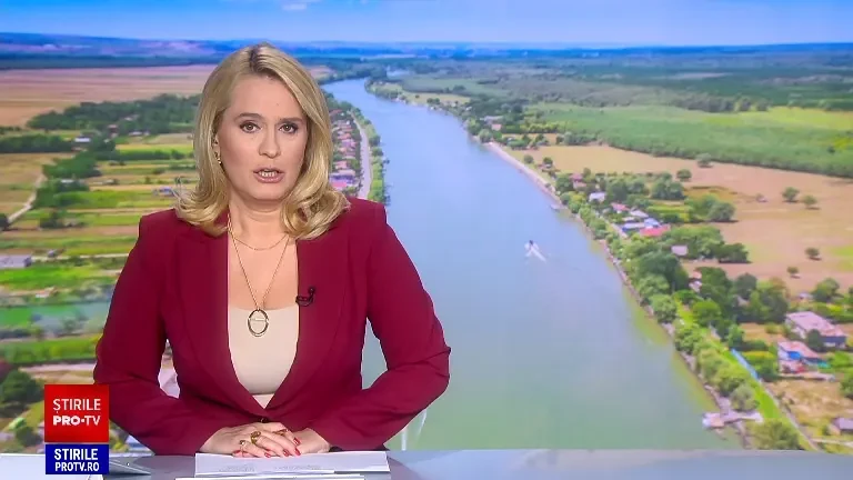 ANIMAȚIE GRAFICĂ. Cum a fost o barcă cu turiști spulberată de o ambarcațiune de viteză, într-o dimineață cu ceață