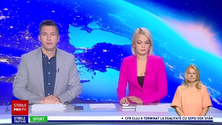 Un sat din Bacău este invadat an de an de buburuze. Oamenii disperați le scot cu fărașul din case: ”Nu se poate viețui”