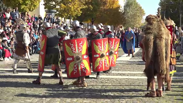Spectacol aniversar inedit la Cetatea Alba Carolina, savurat de sute de turiști. Garda Apulum a împlinit 12 ani