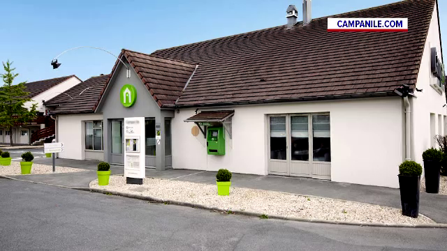 Ce ieșea pe sub ușa camerei de hotel în care a fost găsit mort românul din Franța. „O crimă cu o violență rară”