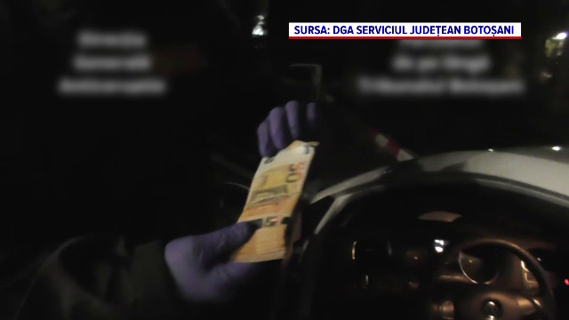 Ce șpagă a încercat să le dea polițiștilor un șofer din Botoșani prins beat la volan. Totul a fost filmat