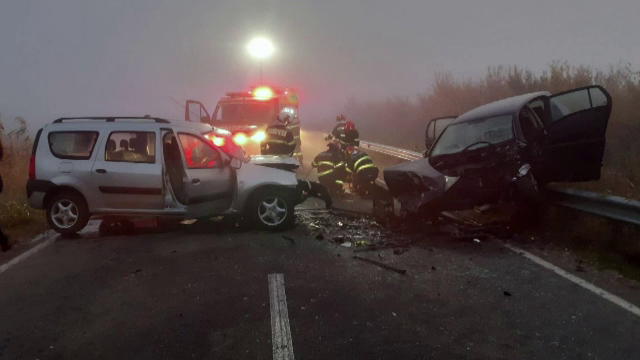 Accident mortal în Timișoara. Din cauza ceții dese, unul dintre șoferi nu și-ar fi dat seama că a ajuns pe contrasens