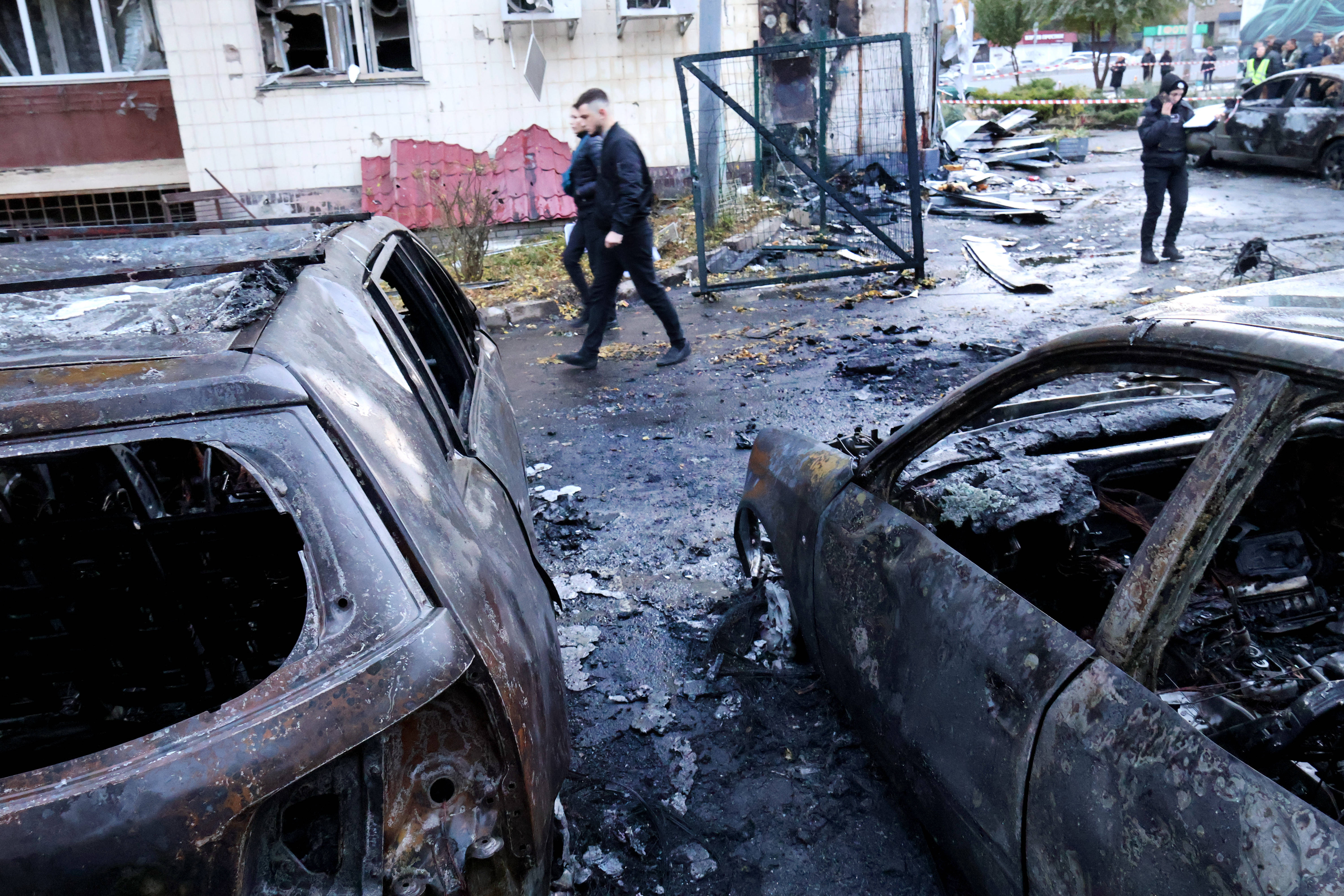 Un copil de 11 ani a murit, iar alte 29 de persoane au fost rănite în bombardamentele ruseşti la Harkov