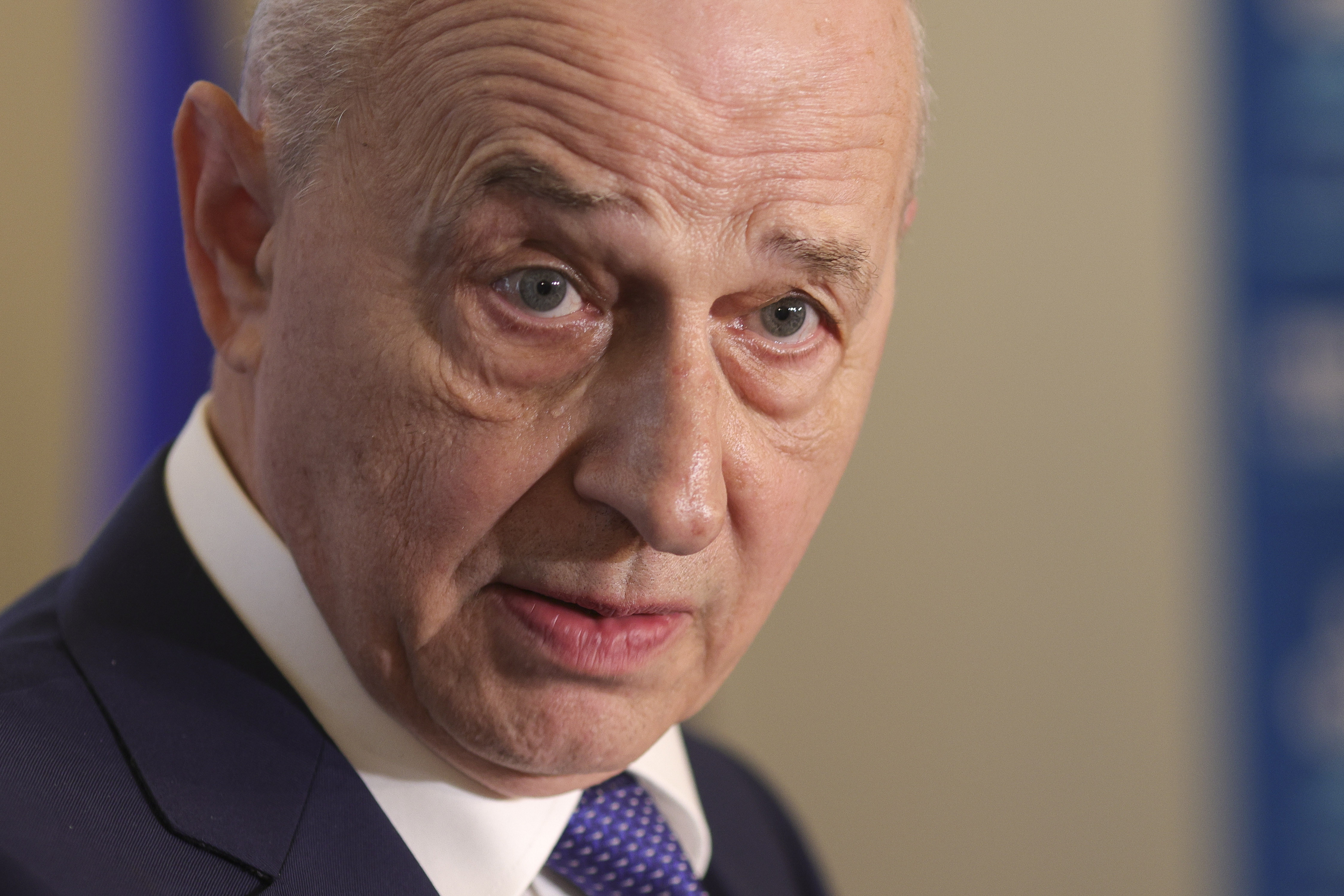 Scandalul Lasconi-Geoană. Ministrul Digitalizării: „S-au primit nişte solicitări”. Ciolacu spune că există „ferme de troli”