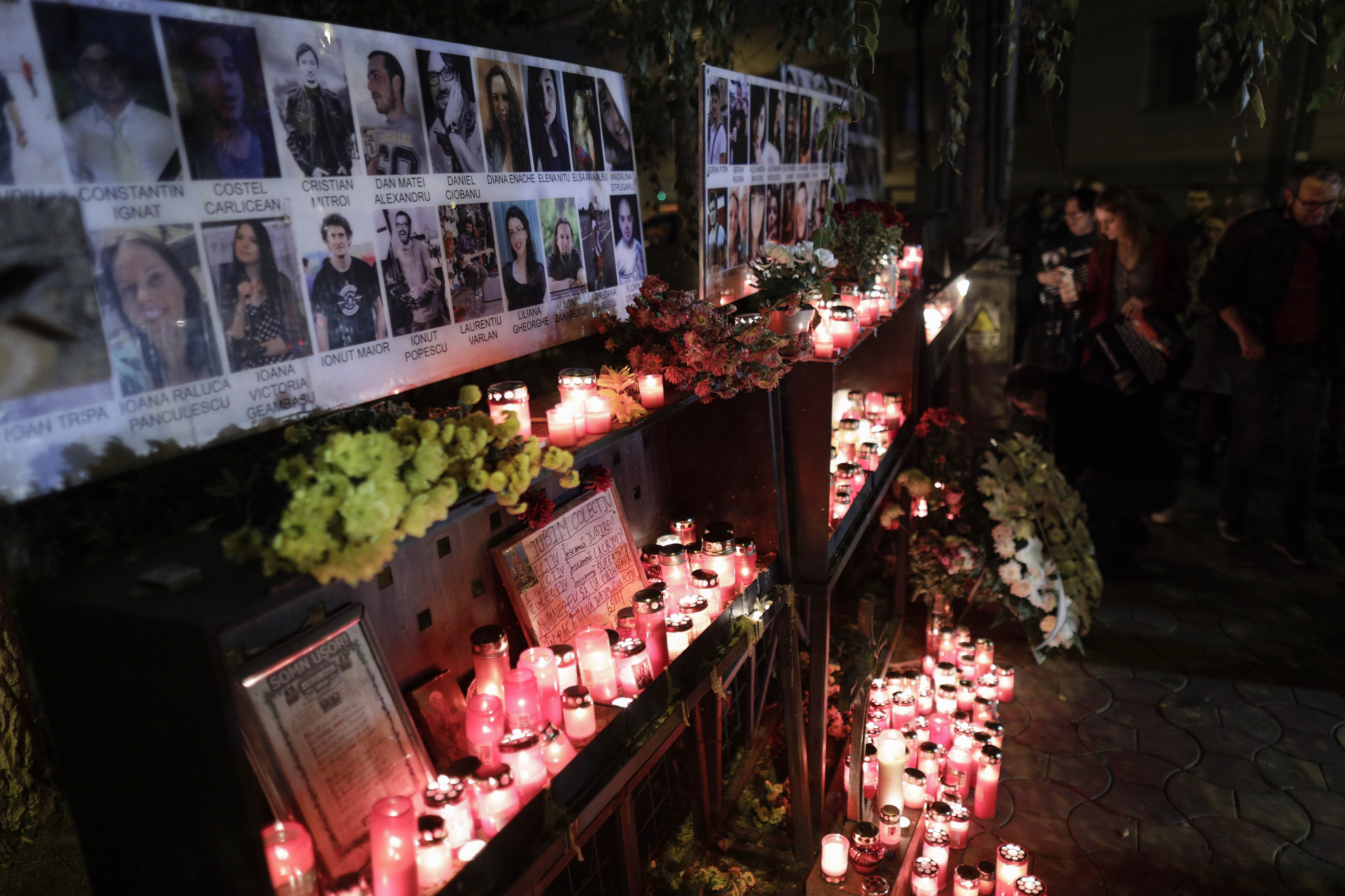 S-au împlinit 9 ani de la tragedia din Colectiv. Sute de oameni au adus lumânări și flori: ”Nimeni nu a învățat nimic!”