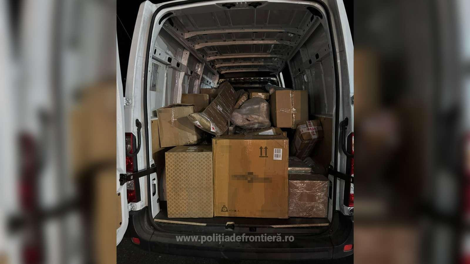 Descoperire de peste 18.000 de euro, făcută de polițiștii din Giurgiu. Un șofer este cercetat penal | FOTO