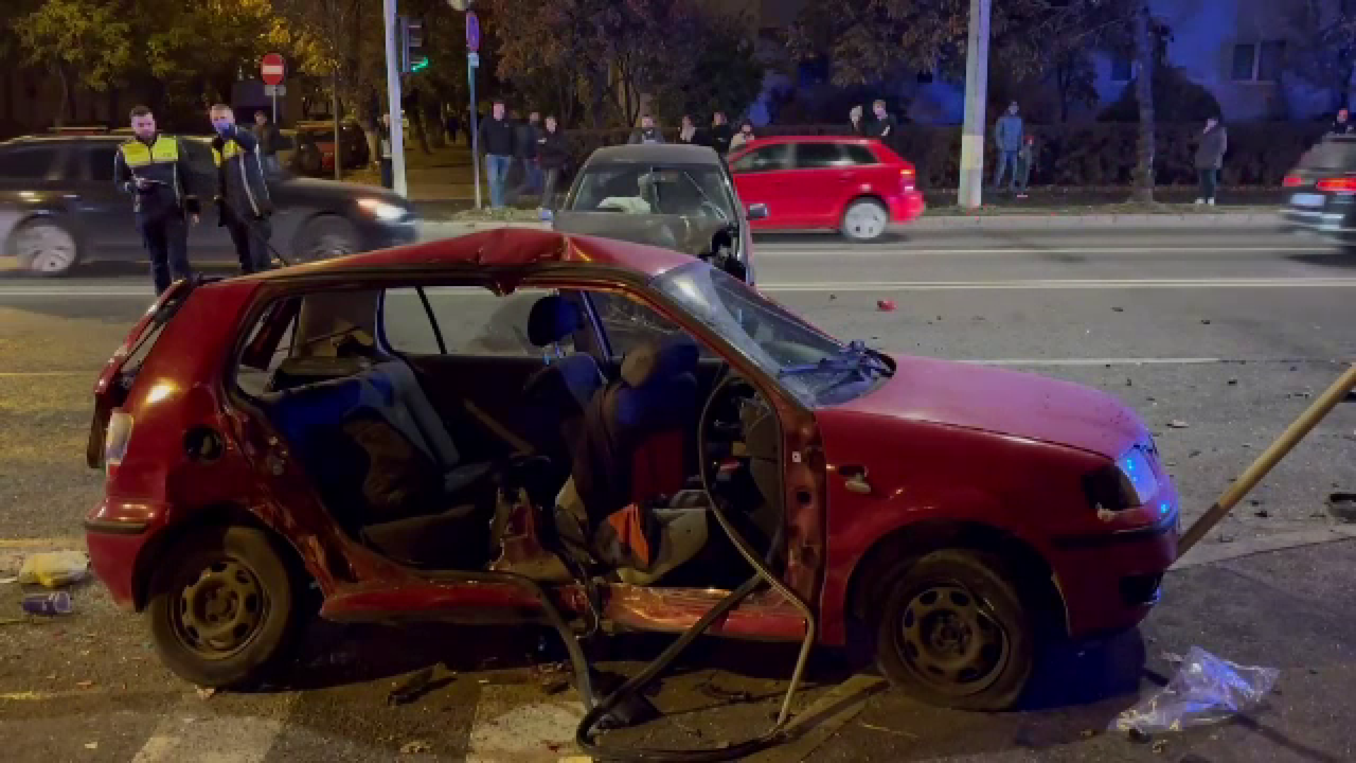 O femeie a murit după ce o șoferiță a vrut să vireze la stânga, pe un bulevard din Cluj-Napoca, și a fost izbită în plin