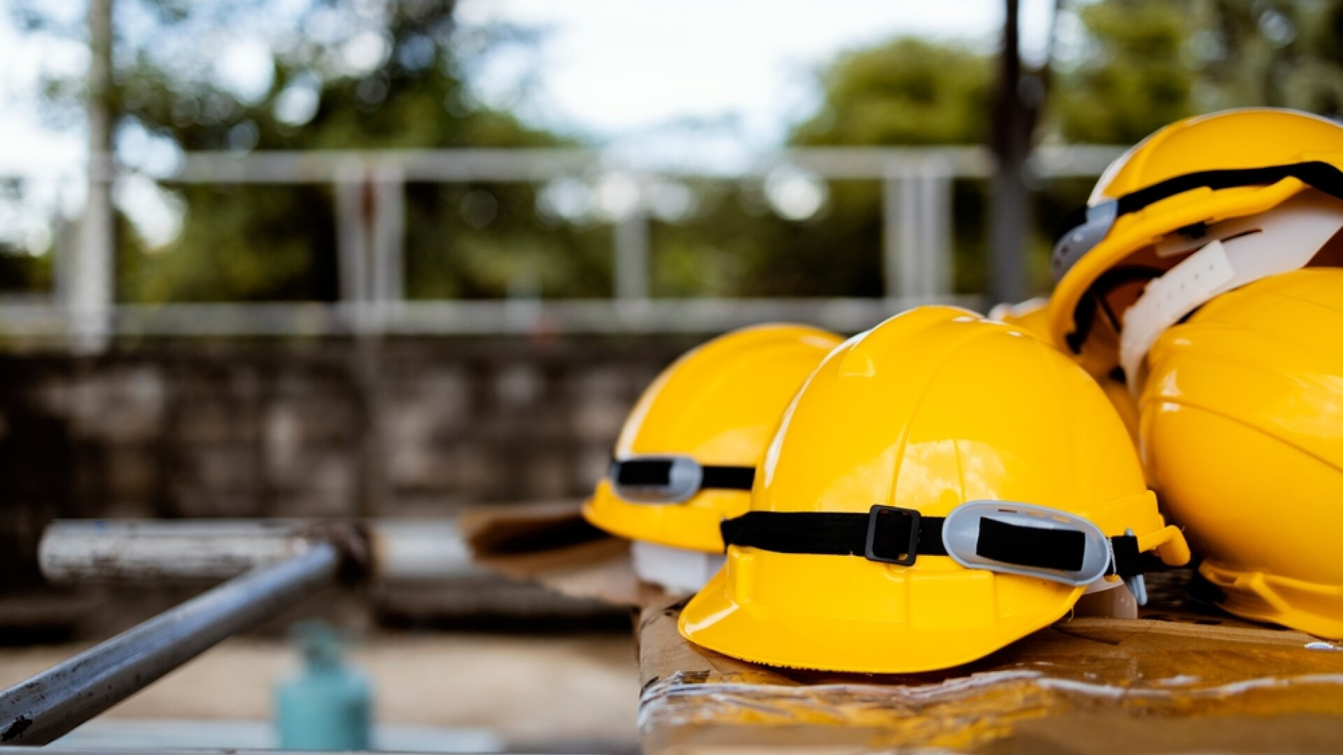 Un român și-a găsit sfârșitul pe un şantier din Italia, după ce un zid s-a prăbuşit peste el