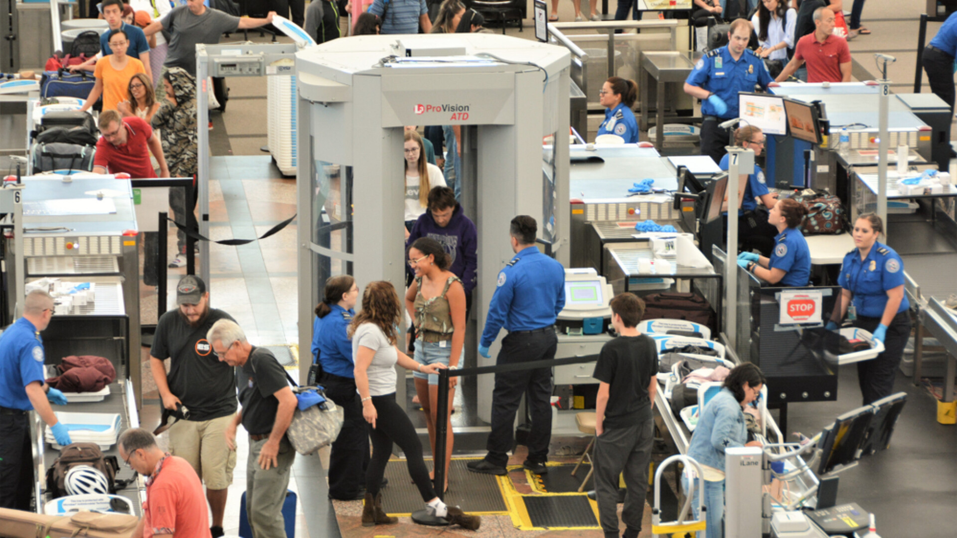 Cele patru litere de pe biletele de îmbarcare ale companiilor aeriene pe care călătorii spun că nu vor să le vadă niciodată