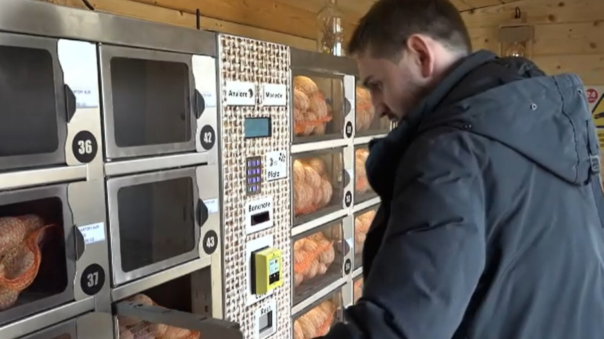 Automatele cu produse alimentare sau cu mâncare gătită devin populare și în România. Locațiile în care sunt deja amplasate