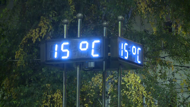 Vreme atipică în noiembrie. Bucureștenii s-au bucurat de temperaturile ridicate la terase și în parcuri