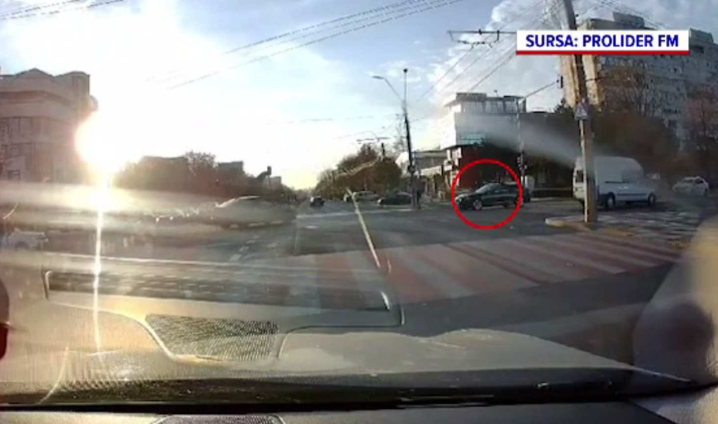 Motociclist aruncat zeci de metri în aer, după un impact violent în Galați. A supraviețuit, dar e în stare gravă