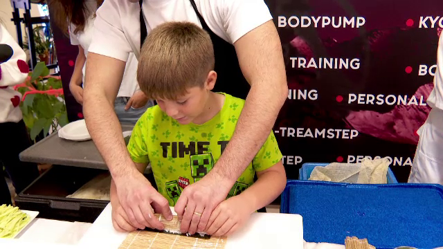 Copiii din Cluj-Napoca au descoperit secretele sushi-ului. „Trebuie servit imediat”