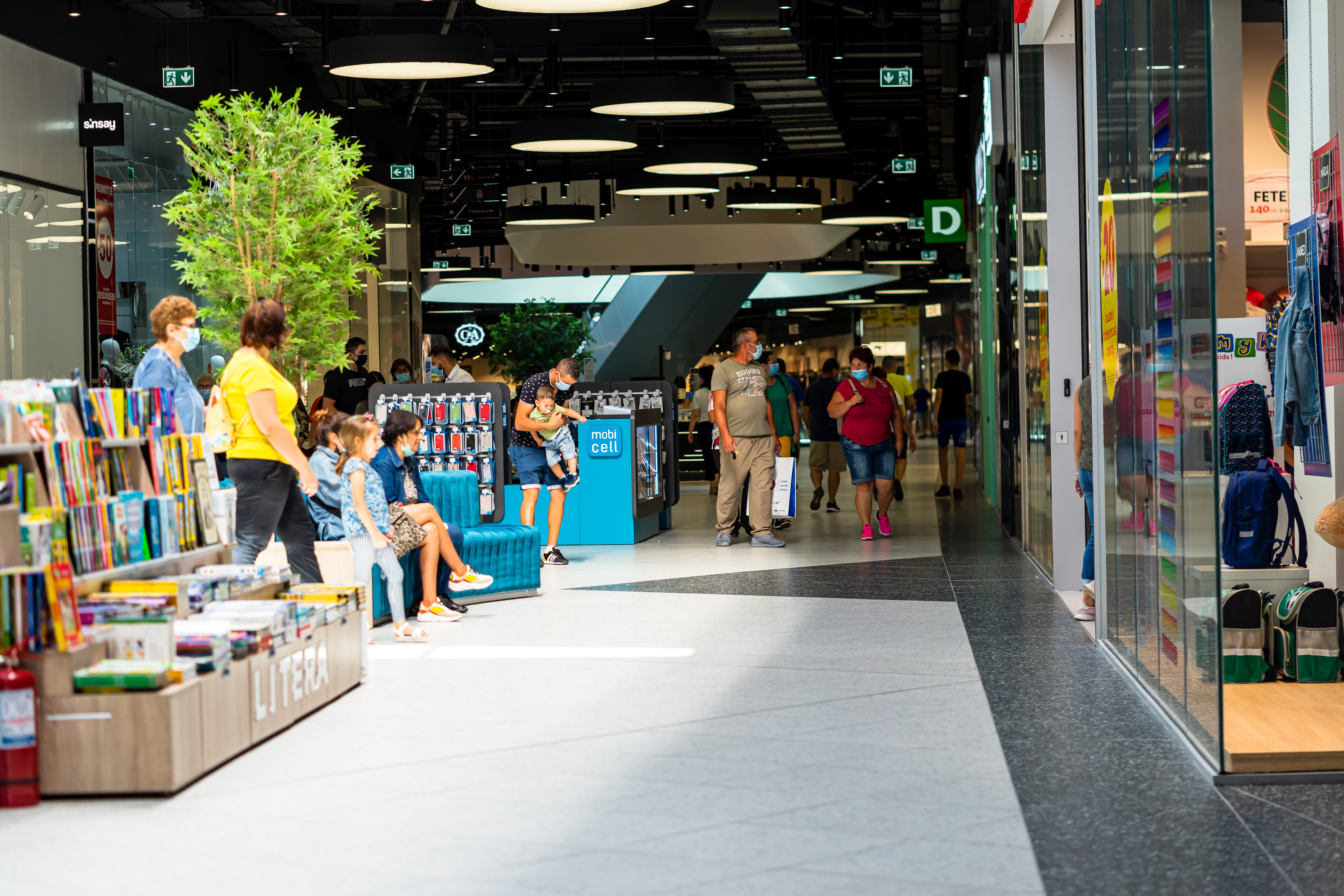 Strategia comercianților din România care se bat cu platformele online. Cum vor să concureze cu produsele ieftine din China