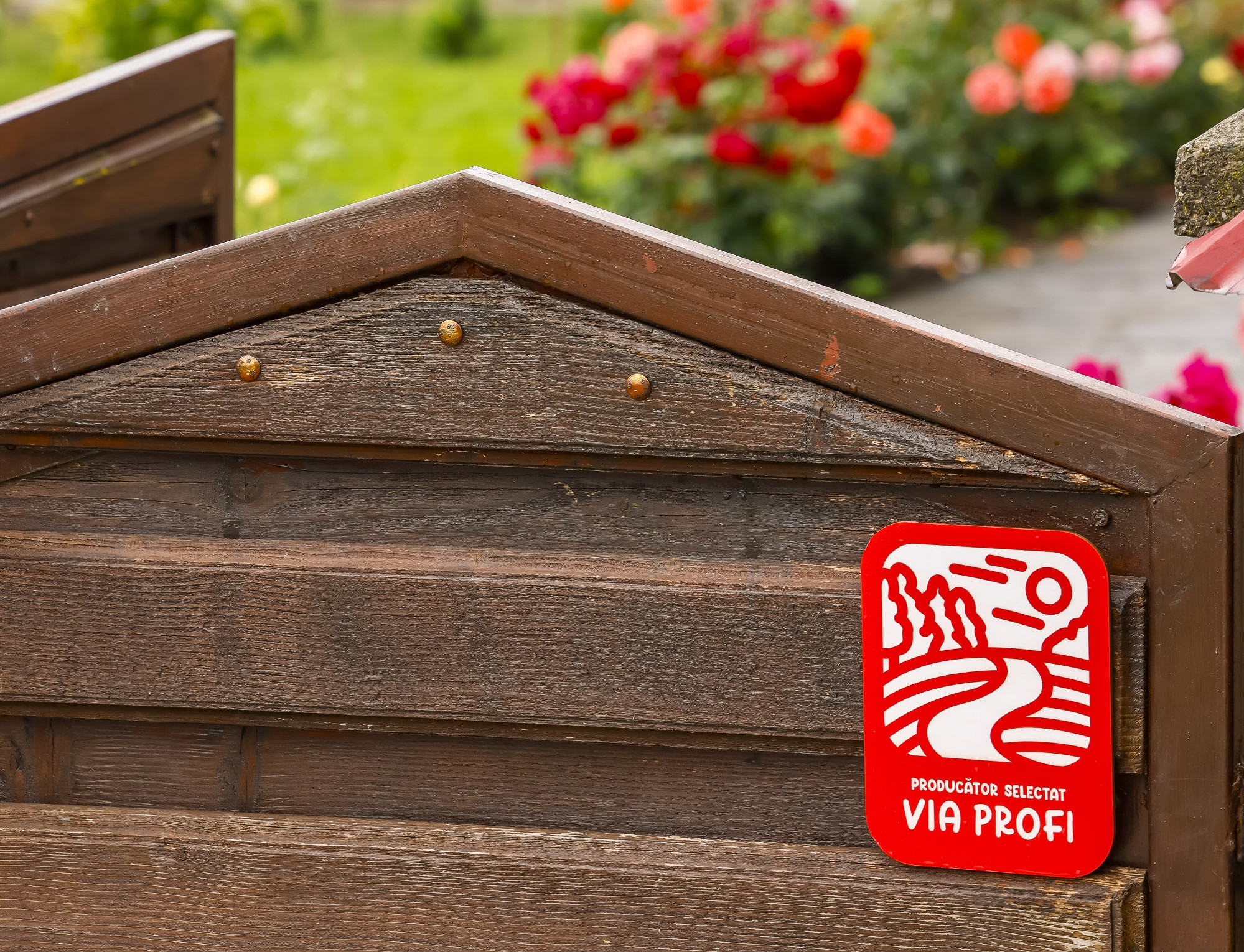 (P) Profi devine cel mai apreciat susținător al micilor producători locali din România, prin platforma Via Profi