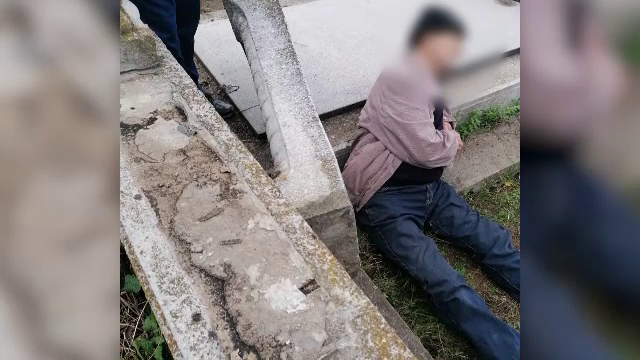 Un bătrân din Cluj-Napoca este la Terapie Intensivă după ce o cruce s-a prăbușit peste el, la mormântul tatălui său