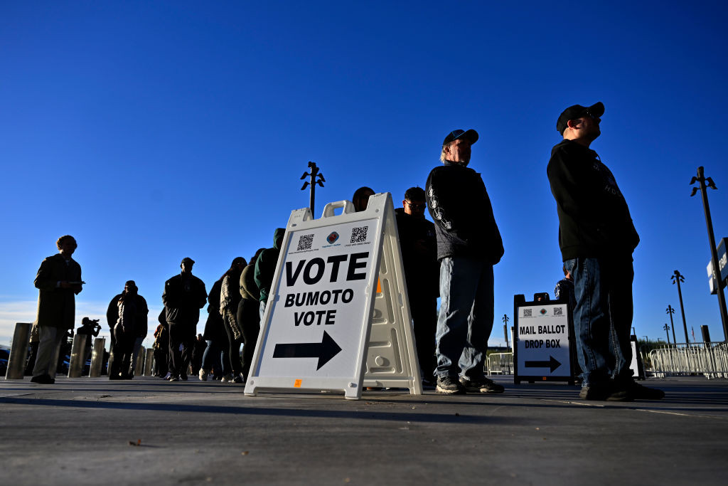 Milioane de americani decid care va fi cel mai puternic om de pe pământ. Mizele sunt copleșitoare