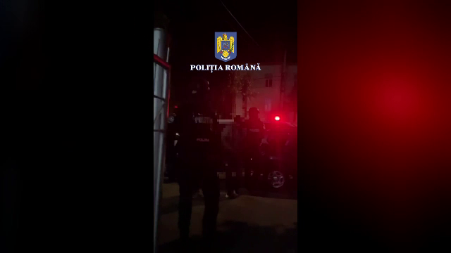 Doi bărbați au jefuit două femei în aceeași seară. Cum au reușit să fure peste 30.000 de euro