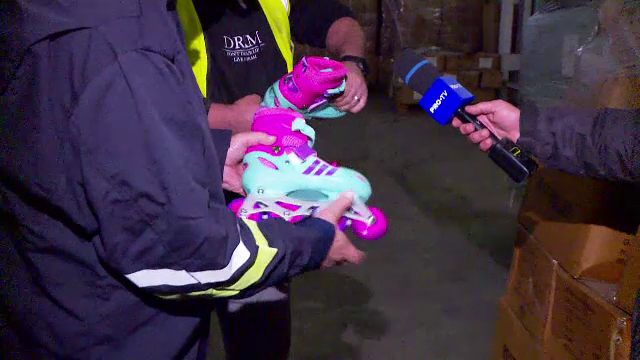 Zeci de containere încărcate cu peste două milioane de jucării din China au fost confiscate în Portul Constanța